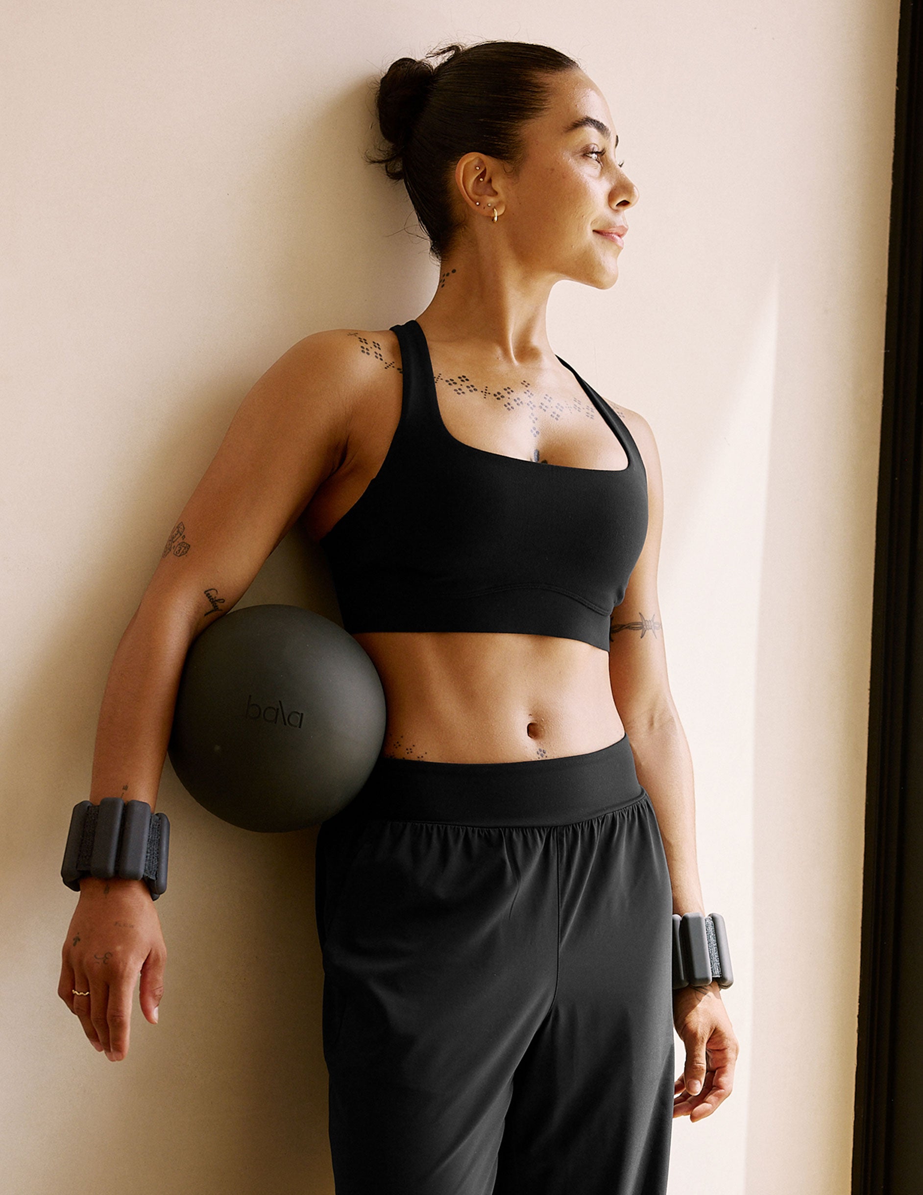 glowzone? Medium Impact Bra - Image 2