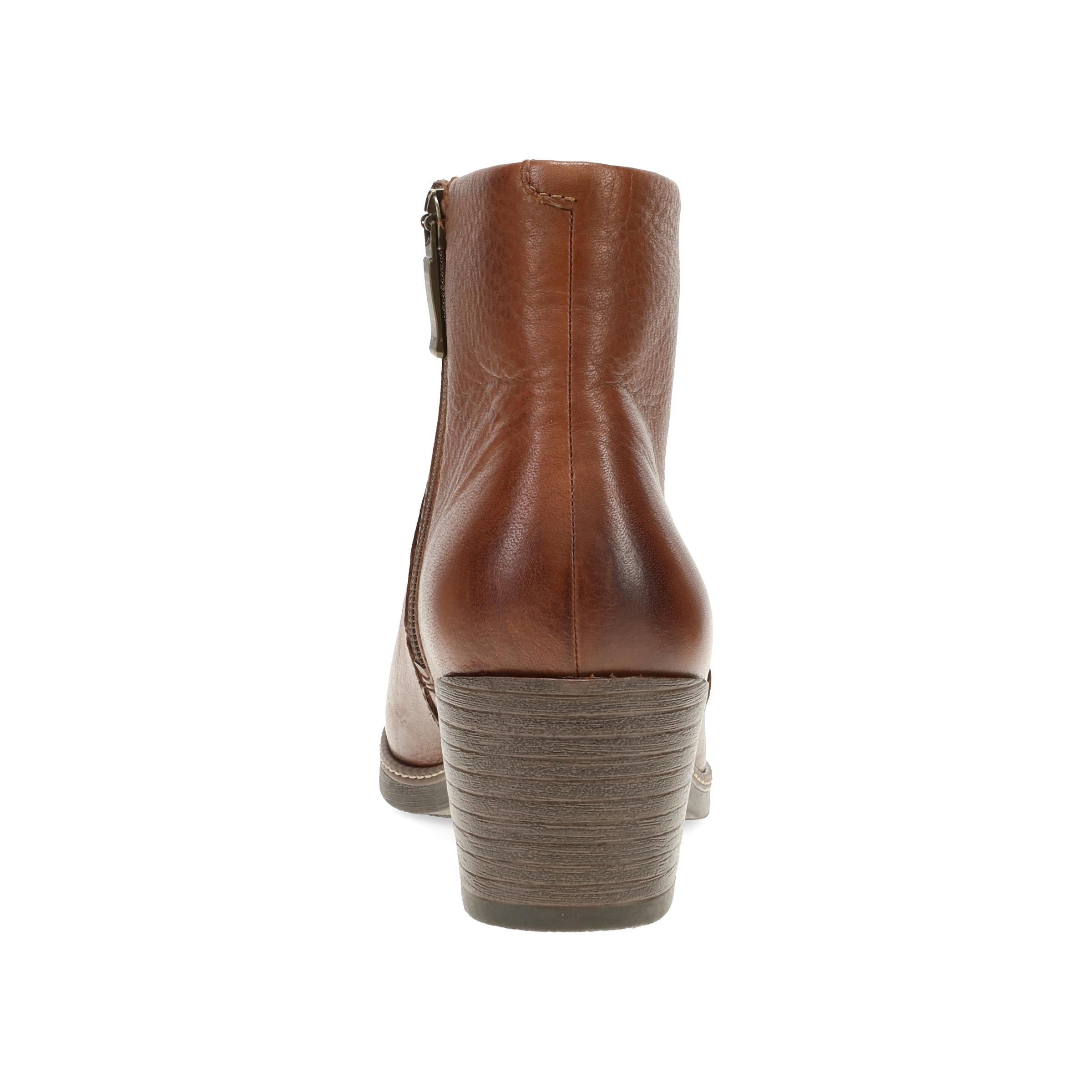 Meryll Brown - Image 7