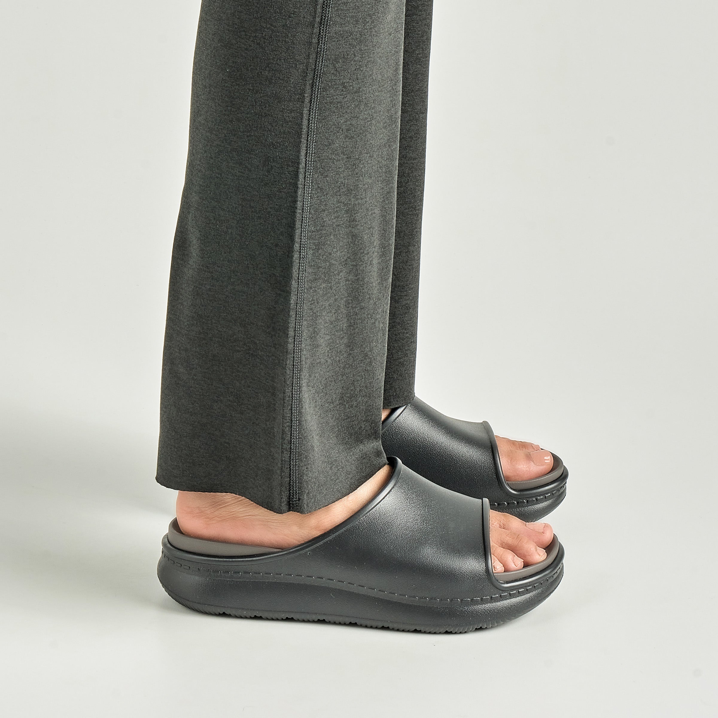 Devyn Black Molded - Image 6