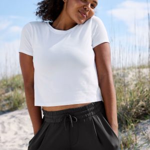 Featherweight Cropped Tee