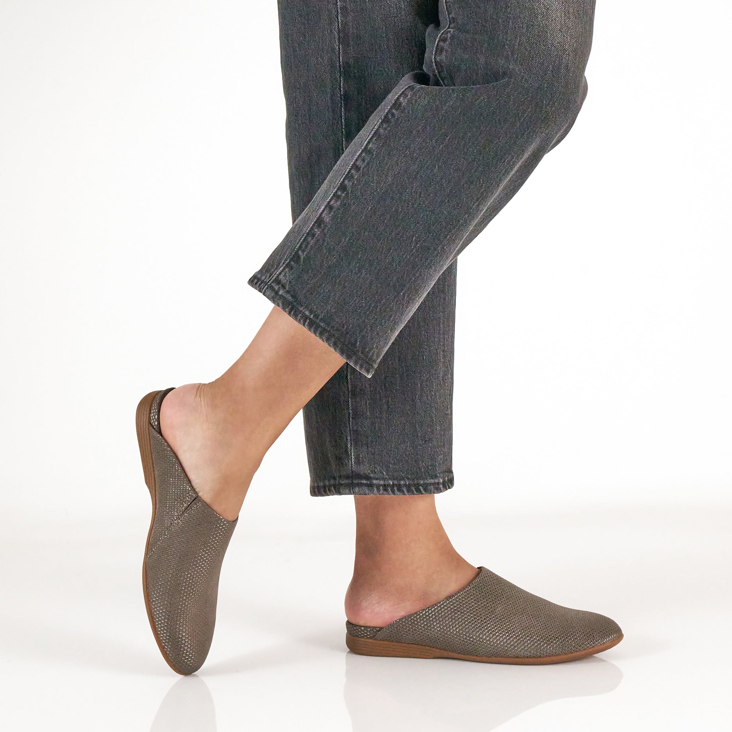 Lysa Grey/Pewter Leather - Image 2
