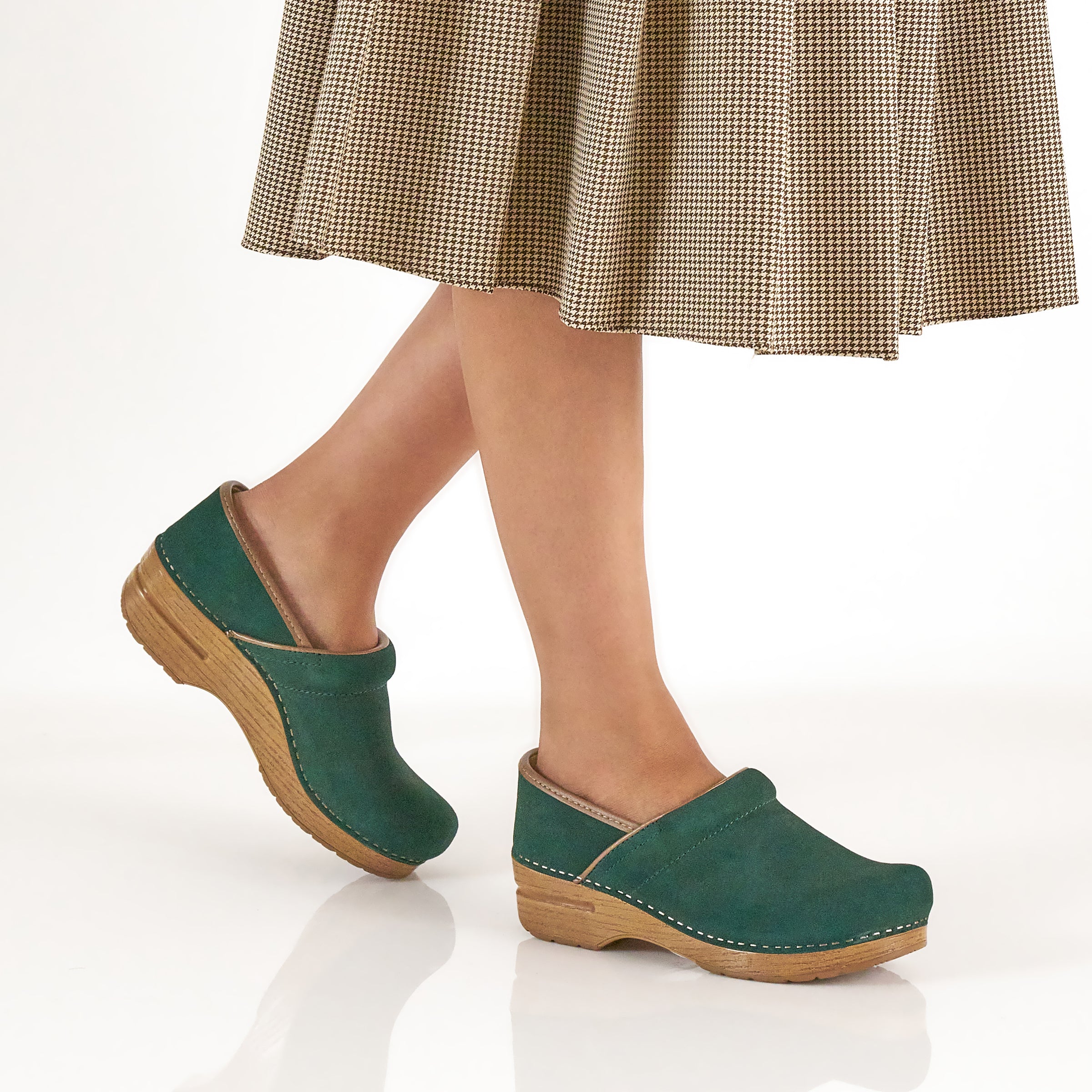 Professional Evergreen Suede - Image 2