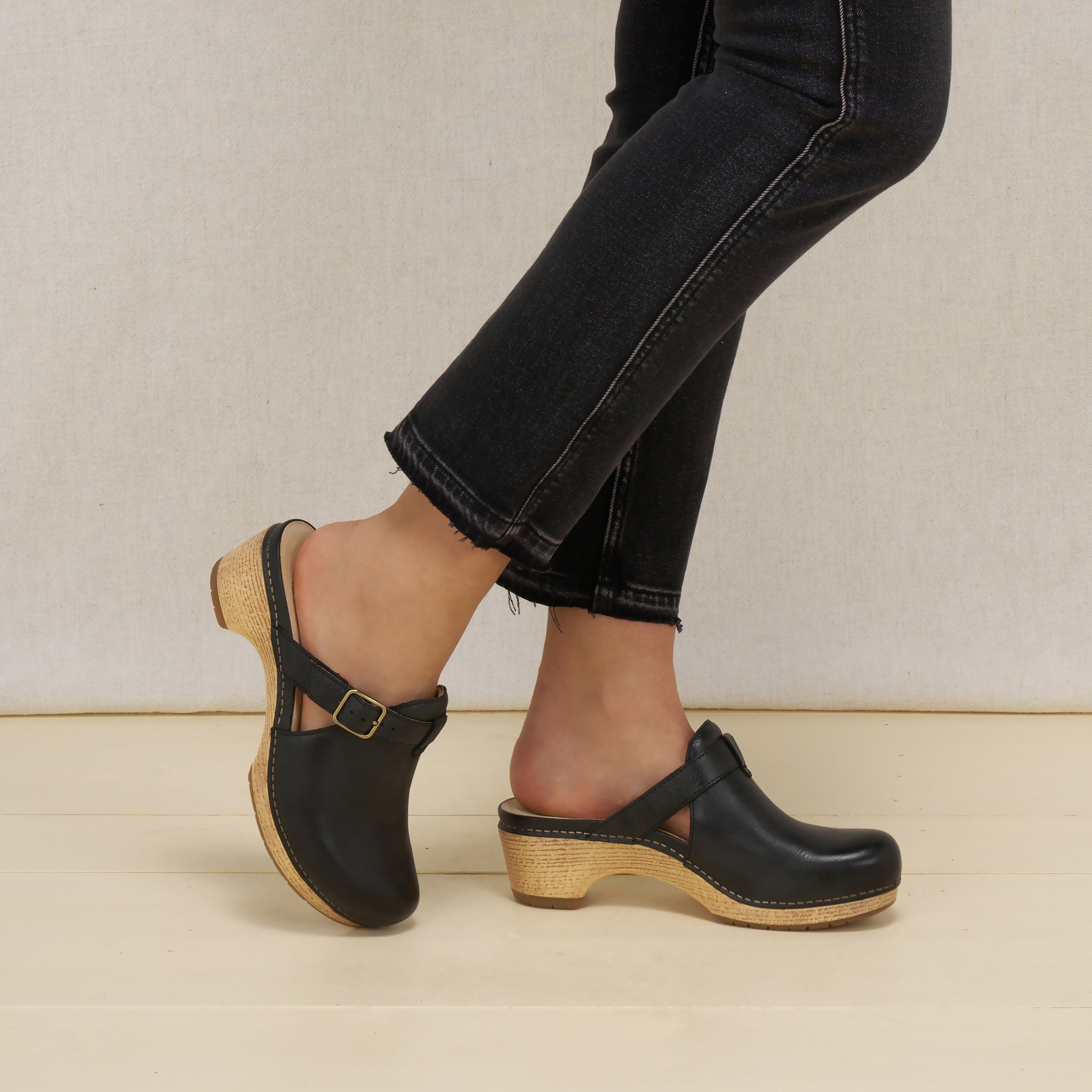 Leandra Black Leather - Image 2