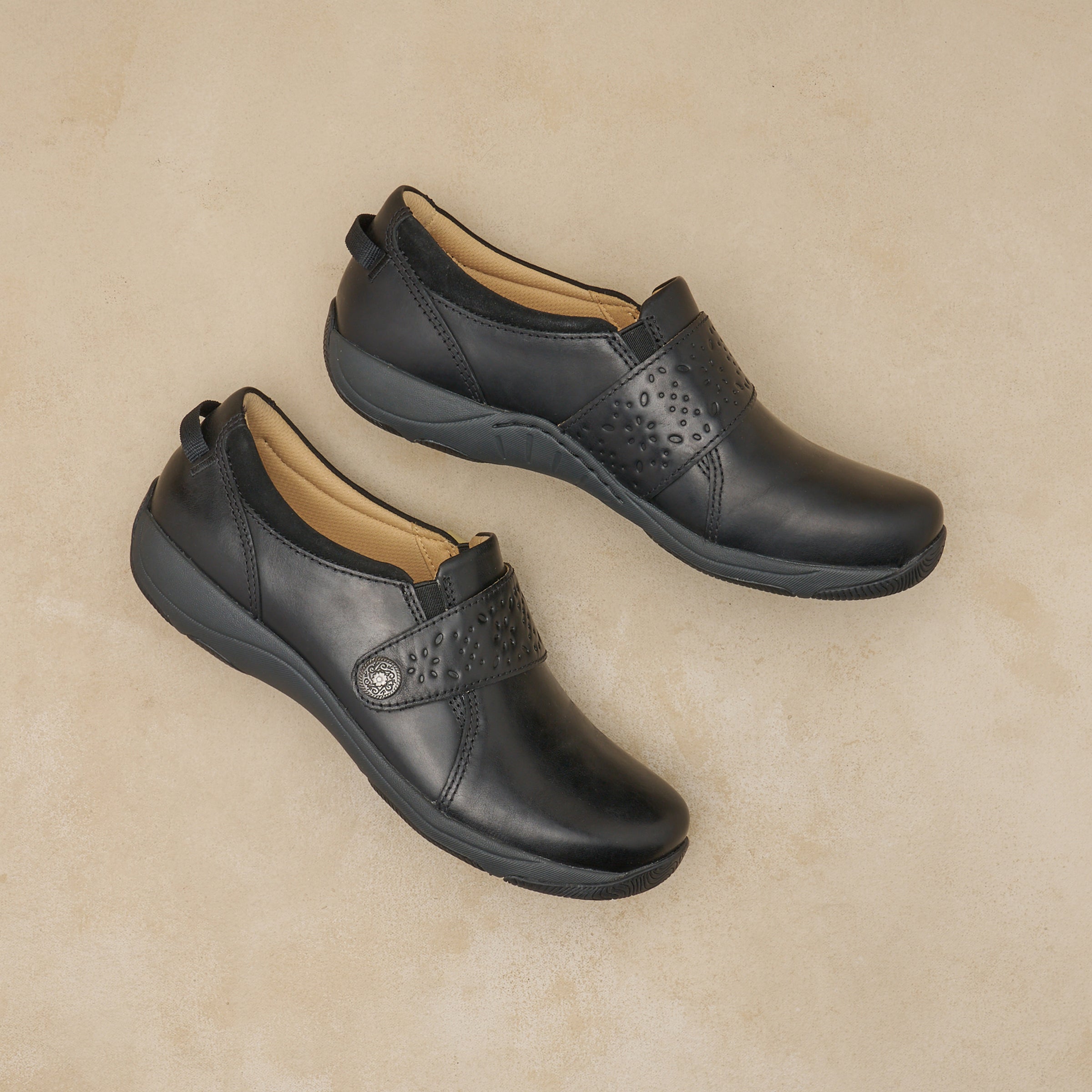 Sallie Wide Black Waxy Burnished - Image 7