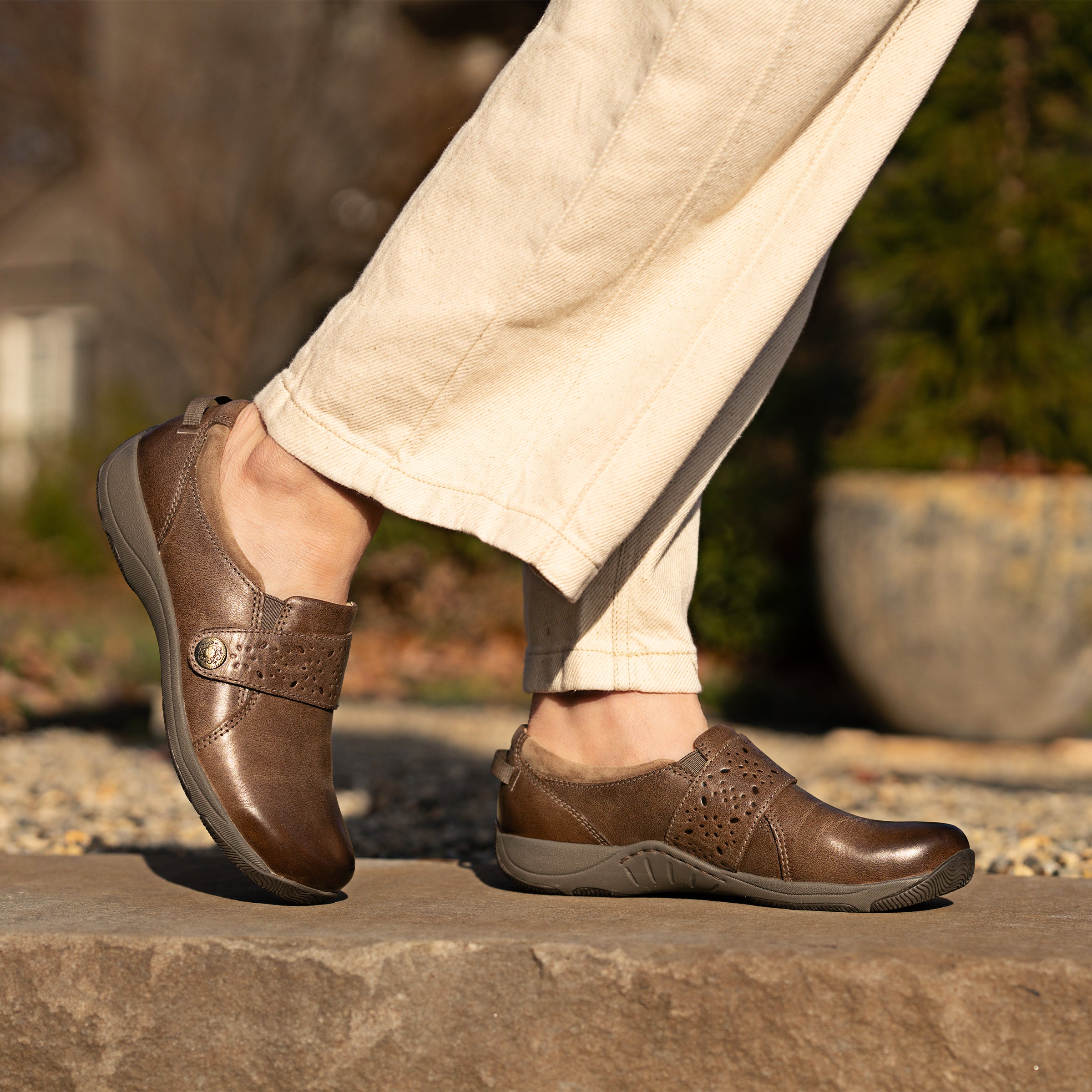 Sallie Stone Waxy Burnished - Image 5