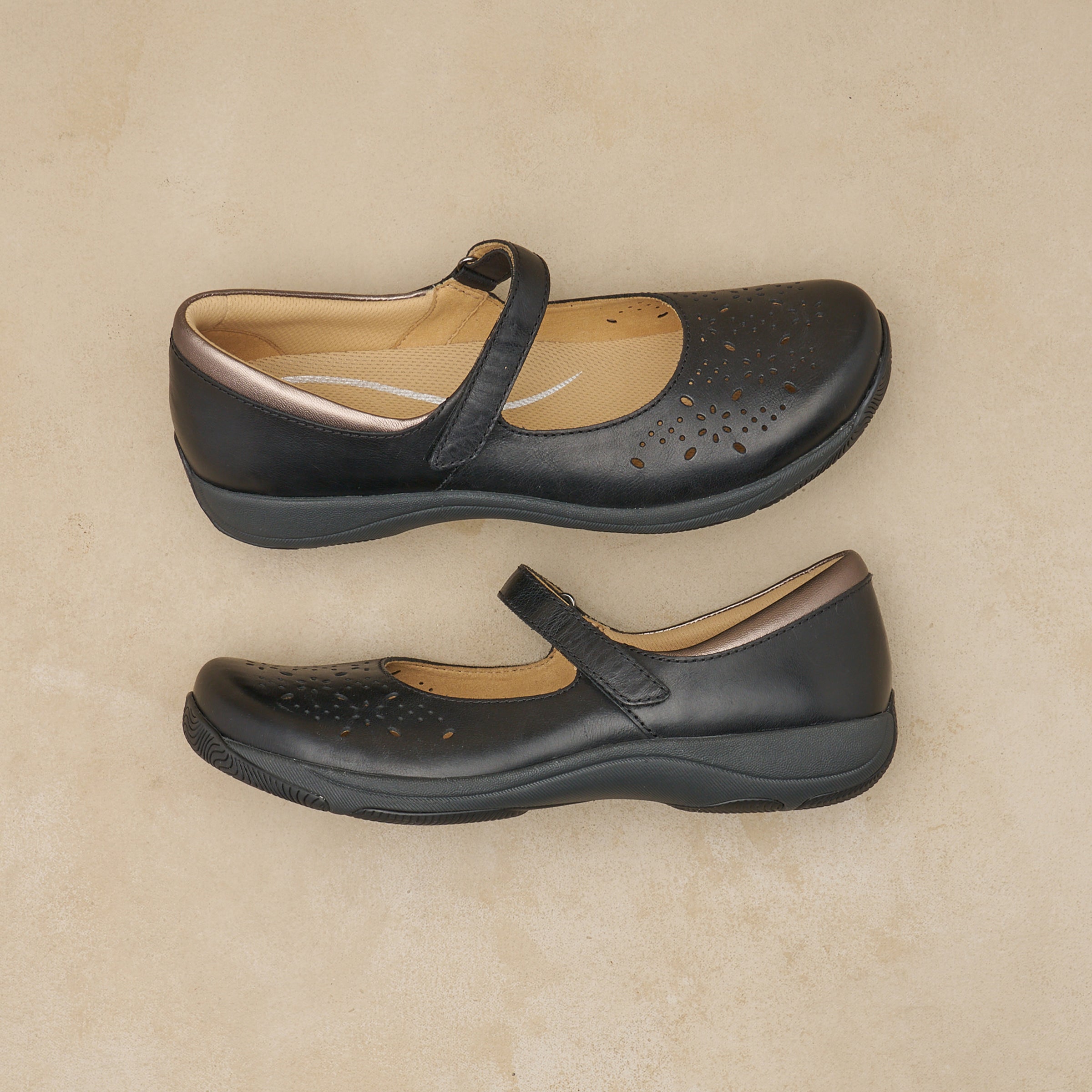Stacy Wide Black Waxy Burnished - Image 6