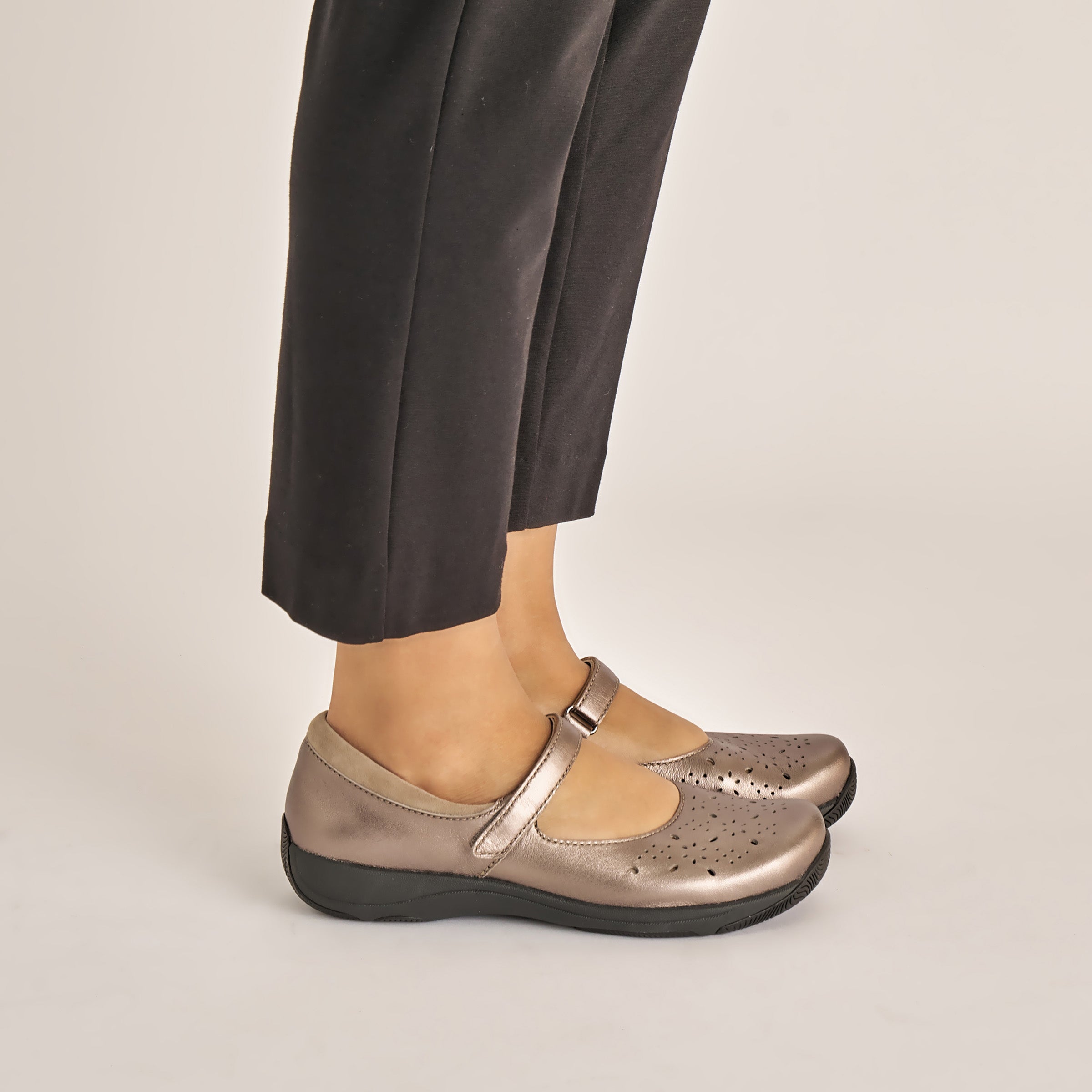 Stacy Pewter Metallic - Image 6