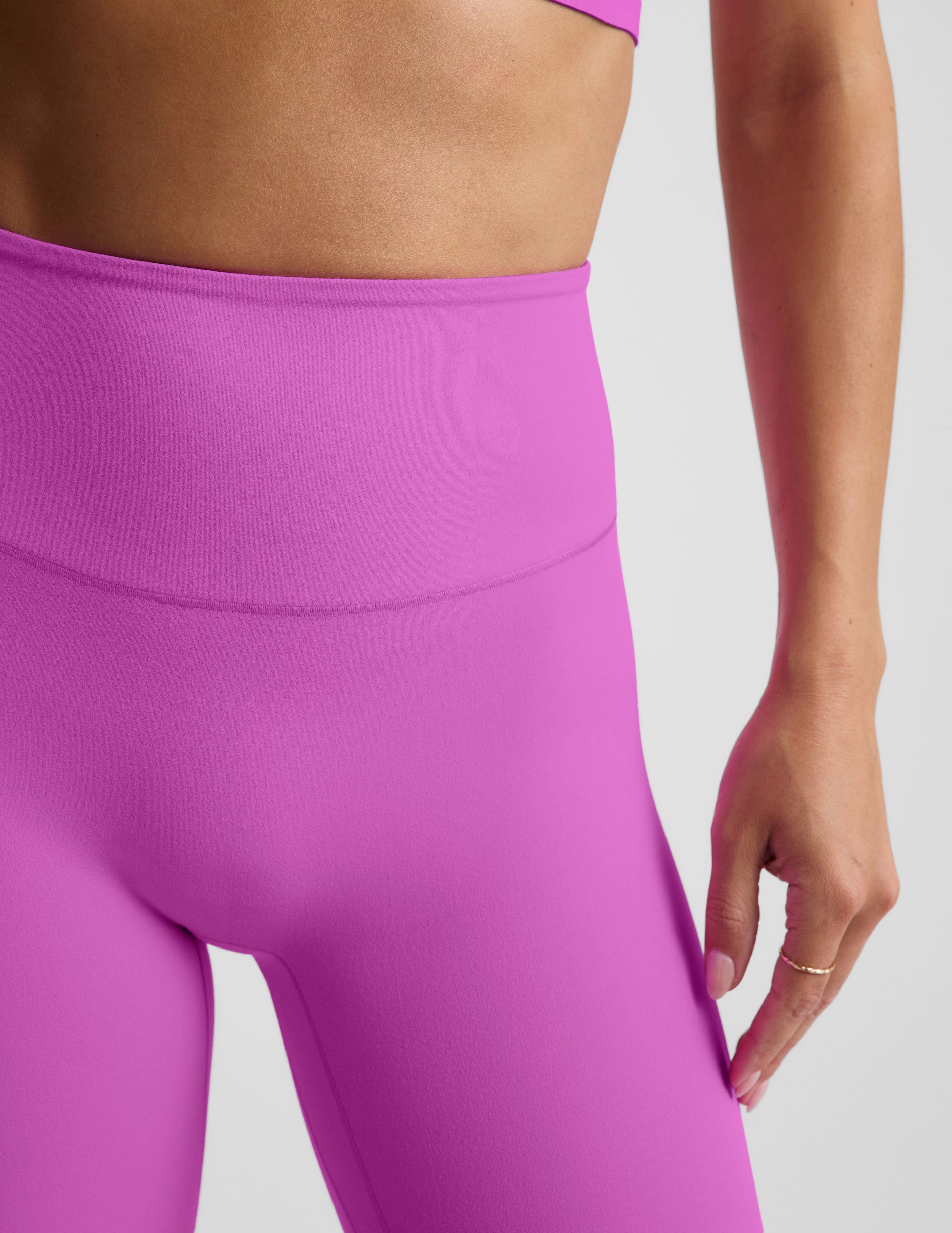 glowzone? High Waisted Midi Legging - Image 4