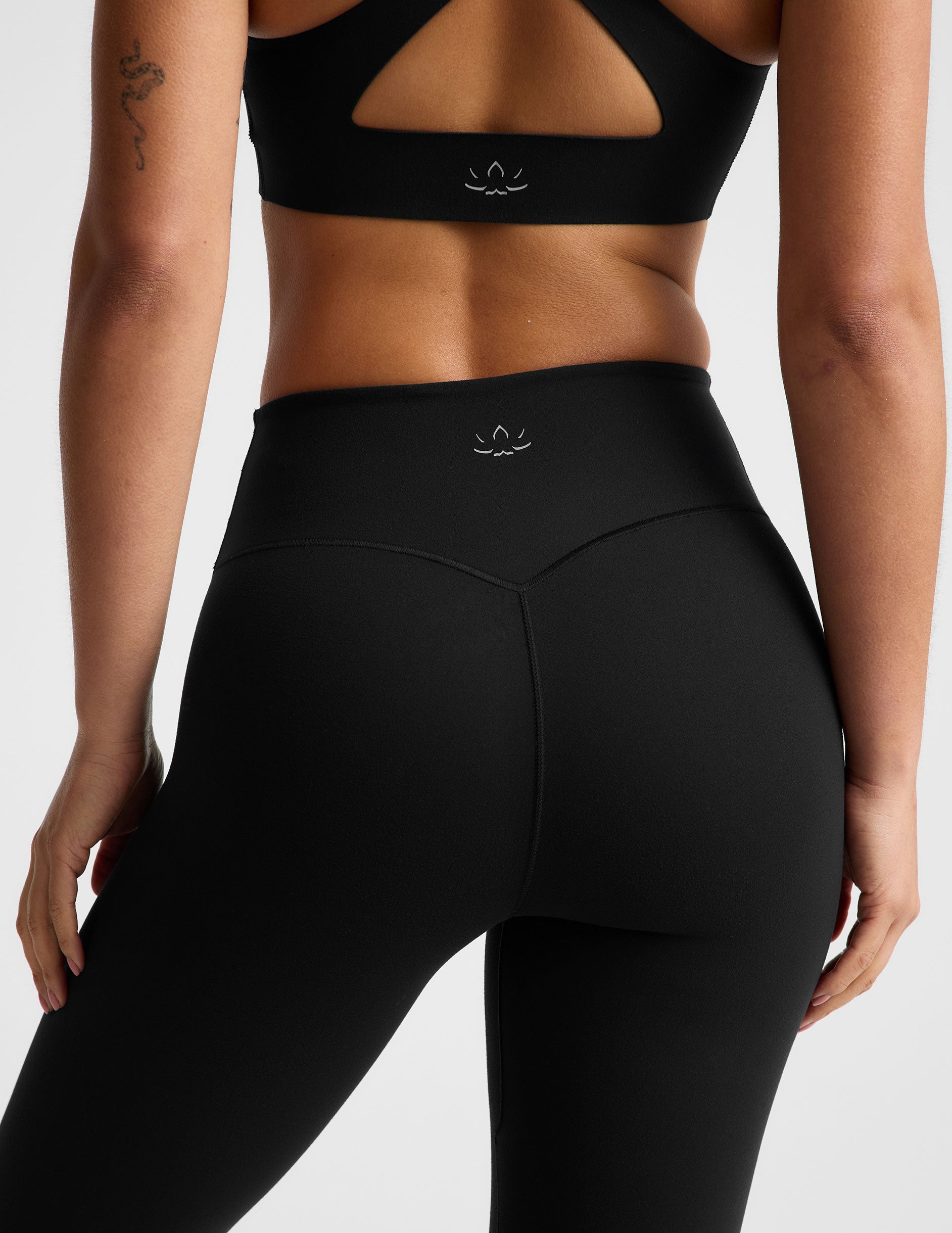 glowzone? High Waisted Midi Legging - Image 5