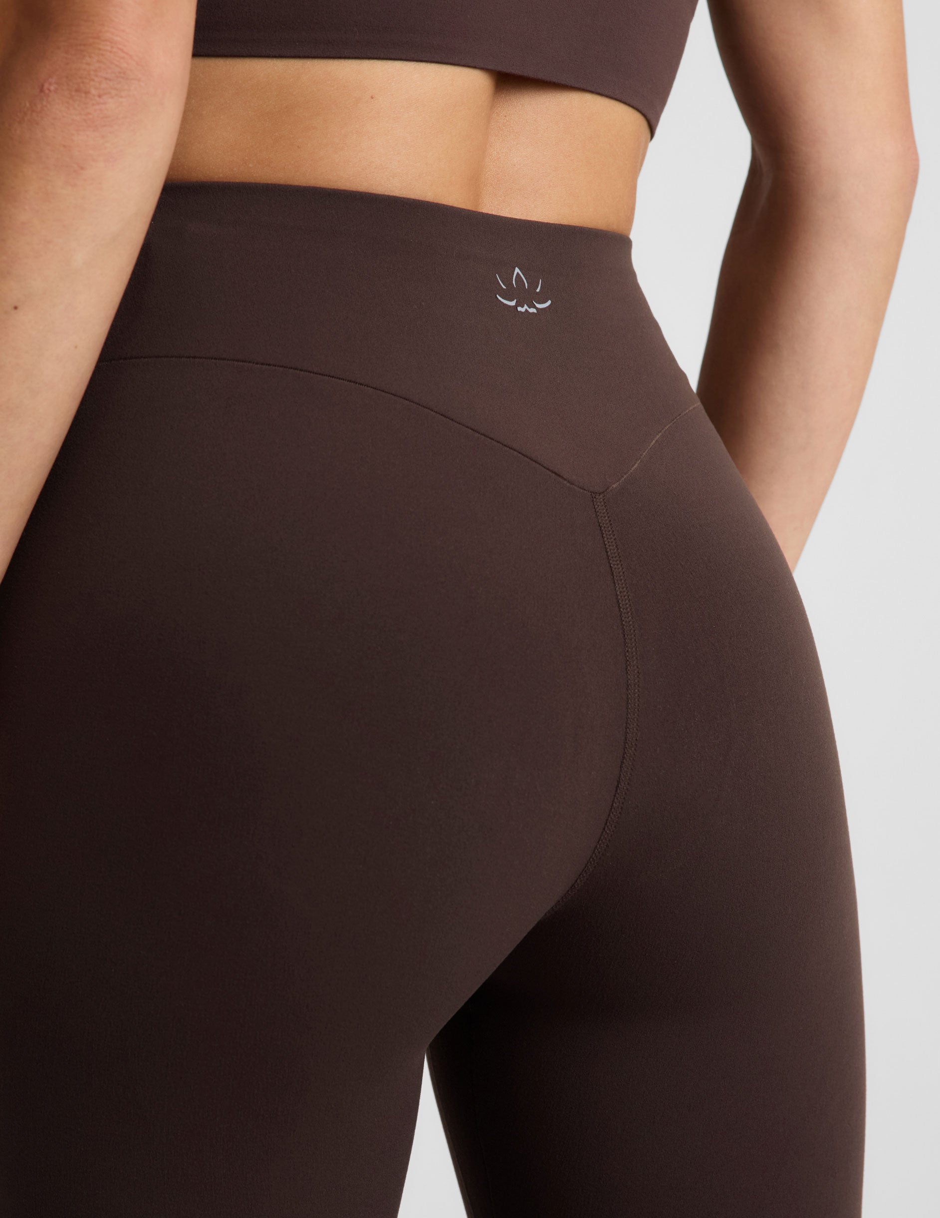 glowzone? High Waisted Midi Legging - Image 5