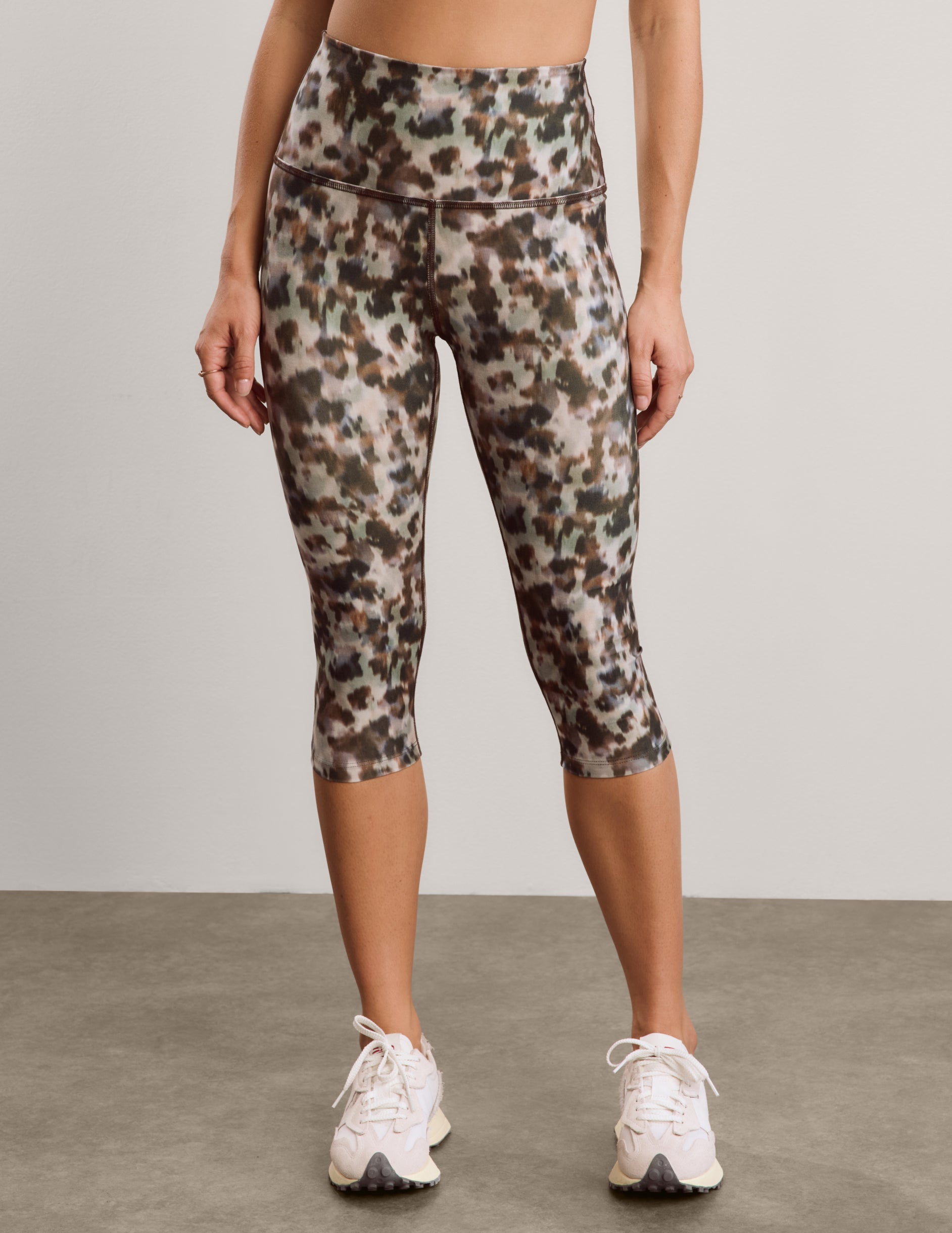 Dappled Roan SoftMark Walk And Talk High Waisted Capri Legging - Image 2