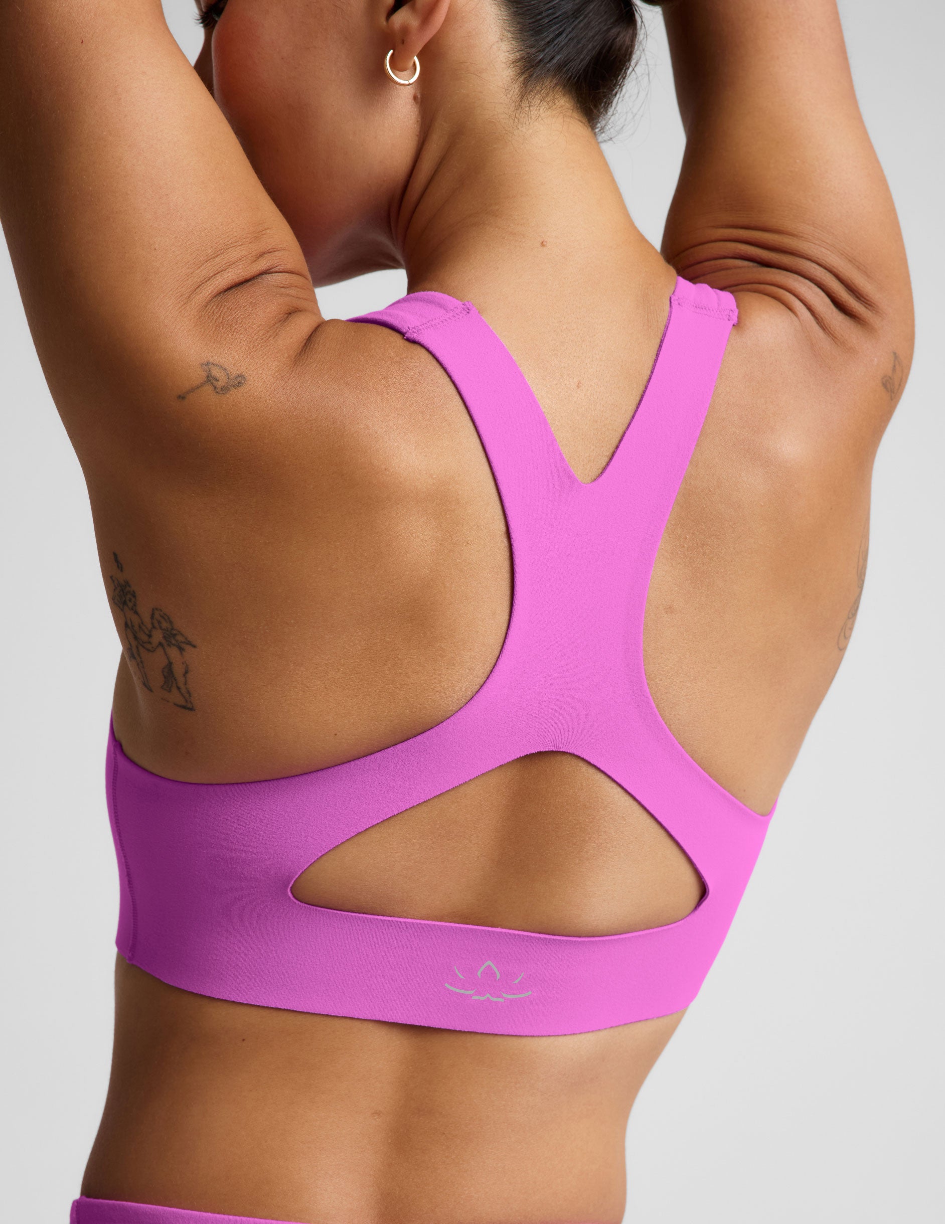 glowzone? Medium Impact Bra - Image 5